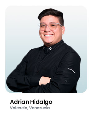 Agente-Adrian-Hidalgo-Arcadia-Viajes